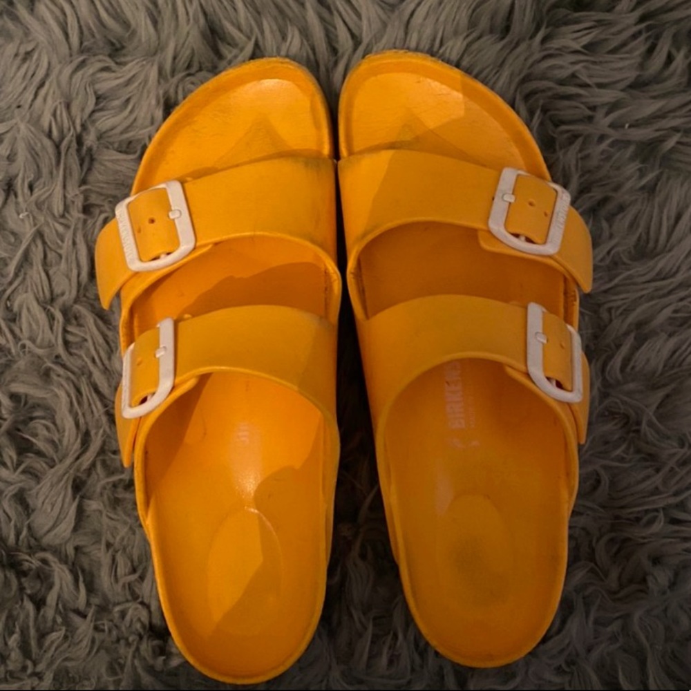 YELLOW RUBBER BIRKENSTOK SANDALS